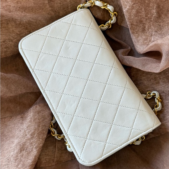 CHANEL White Lambskin Single Flap WOC Small/Mini GHW Vintage - Picture 7 of 17